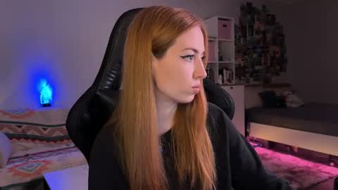 Snapshot of lina_witch chatting on October 15, 2025, 11:54 am lina online show from October 15, 2025, 11:54 am