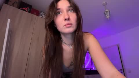 Lina online show from October 25, 2025, 5:19 pm