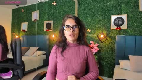 Lina  online show from October 11, 2025, 11:53 am