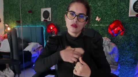 Lina  online show from March 31, 2026, 1:11 pm