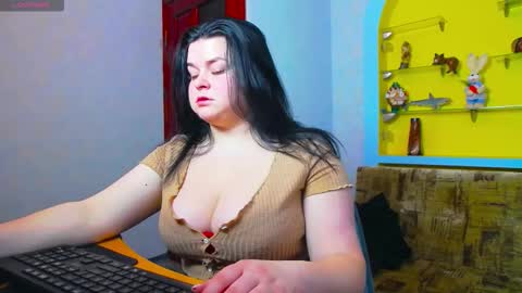 Lina online show from March 24, 2026, 9:25 am