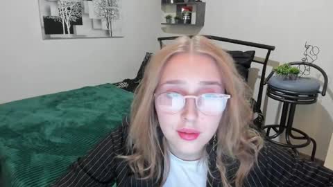 Snapshot of linatruly chatting on January 24, 2025, 9:05 pm Lina online show from January 24, 2025, 9:05 pm