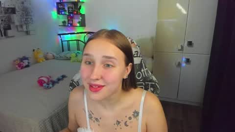 Lina online show from May 20, 2026, 10:16 pm