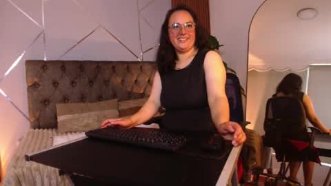 Snapshot of linceadictiva chatting on May 23, 2026, 1:48 pm LINCE online show from May 23, 2026, 1:48 pm