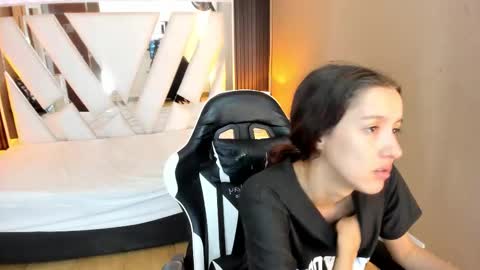  Linda  online show from March 22, 2026, 2:31 pm