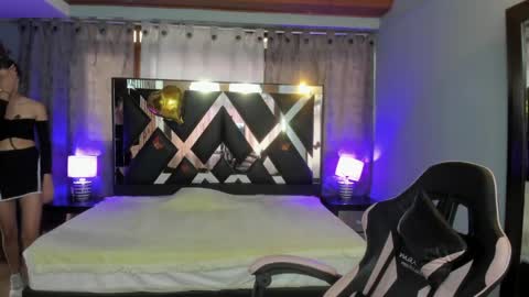Snapshot of linda4petite chatting on June 9, 2026, 6:52 pm Linda online show from June 9, 2026, 6:52 pm
