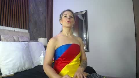 Snapshot of linda_cabal chatting on July 3, 2026, 8:37 pm linda cabal online show from July 3, 2026, 8:37 pm