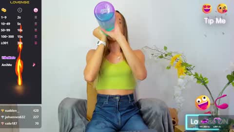 Snapshot of linda_crawford1 chatting on March 9, 2025, 12:21 am Linda online show from March 9, 2025, 12:21 am