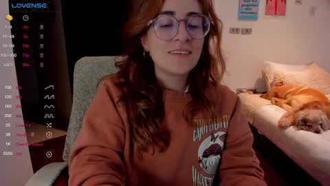 Snapshot of linda_giggle chatting on December 12, 2024, 12:38 am Giggles  online show from December 12, 2024, 12:38 am