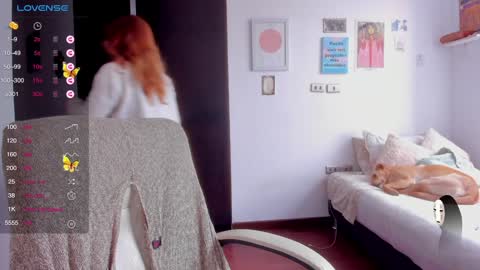 Snapshot of linda_giggle chatting on December 13, 2024, 2:05 pm Giggles  online show from December 13, 2024, 2:05 pm
