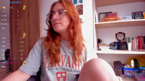 Snapshot of linda_giggle chatting on February 20, 2025, 1:40 pm Giggles  online show from February 20, 2025, 1:40 pm