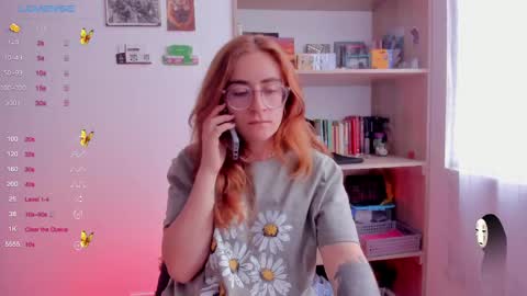 Snapshot of linda_giggle chatting on February 24, 2025, 5:09 pm Giggles  online show from February 24, 2025, 5:09 pm