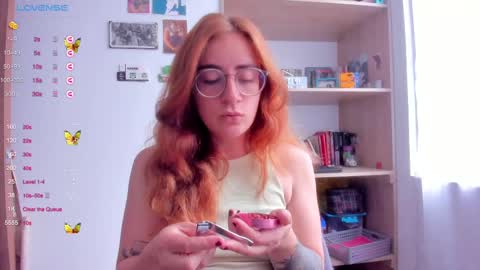 Snapshot of linda_giggle chatting on February 28, 2025, 1:47 pm Giggles  online show from February 28, 2025, 1:47 pm