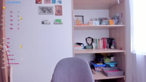 Snapshot of linda_giggle chatting on March 5, 2025, 1:39 pm Giggles  online show from March 5, 2025, 1:39 pm