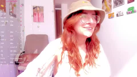 Snapshot of linda_giggle chatting on September 23, 2025, 2:09 pm Giggles  online show from September 23, 2025, 2:09 pm