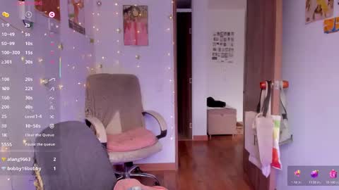 Snapshot of linda_giggle chatting on September 24, 2025, 2:09 pm Giggles  online show from September 24, 2025, 2:09 pm