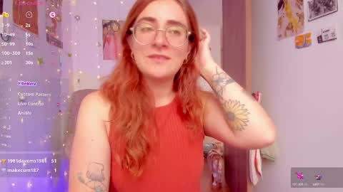 Snapshot of linda_giggle chatting on October 9, 2025, 2:37 pm Giggles  online show from October 9, 2025, 2:37 pm