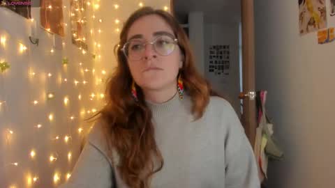 Snapshot of linda_giggle chatting on October 11, 2025, 12:21 am Giggles  online show from October 11, 2025, 12:21 am