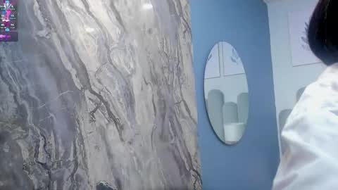 linda_sofi__ online show from October 18, 2025, 7:36 pm