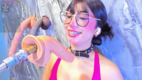 Snapshot of linda_sofi__ chatting on June 4, 2026, 9:54 pm linda_sofi__ online show from June 4, 2026, 9:54 pm