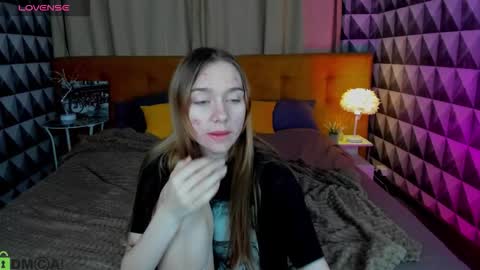 Snapshot of linda_zimmermann chatting on September 10, 2025, 8:25 am linda_zimmermann online show from September 10, 2025, 8:25 am