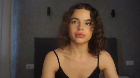 Snapshot of lindaaii chatting on June 11, 2026, 1:53 pm Linda online show from June 11, 2026, 1:53 pm