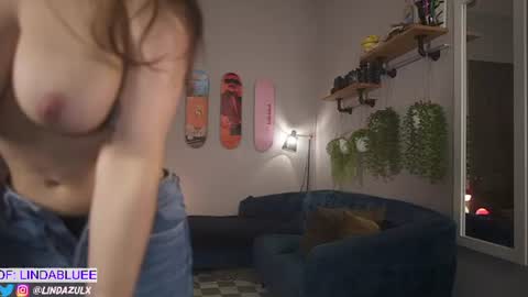 Snapshot of lindabluee chatting on July 23, 2026, 4:05 pm Nia online show from July 23, 2026, 4:05 pm