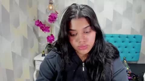    online show from October 23, 2025, 7:34 pm