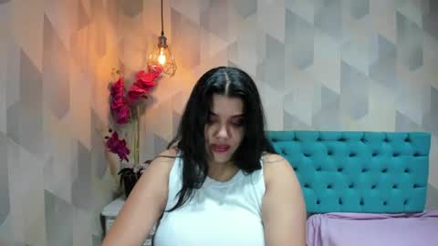 Snapshot of lindabreexlove chatting on July 15, 2026, 2:44 pm online show from July 15, 2026, 2:44 pm