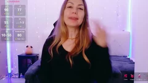 Snapshot of lindawhite_ chatting on March 23, 2026, 4:44 pm Linda -- online show from March 23, 2026, 4:44 pm