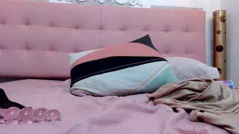 Snapshot of lindsey8 chatting on December 12, 2024, 10:45 am Lindsey online show from December 12, 2024, 10:45 am