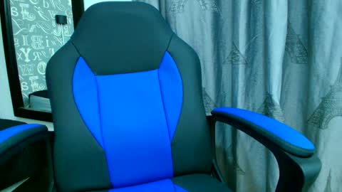 Snapshot of lindsey8 chatting on September 12, 2025, 12:05 pm Lindsey online show from September 12, 2025, 12:05 pm