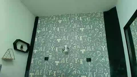 Snapshot of lindsey8 chatting on September 20, 2025, 12:06 pm Lindsey online show from September 20, 2025, 12:06 pm