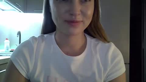 Anna online show from October 28, 2025, 1:36 pm