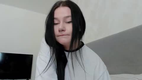 Lina online show from February 24, 2026, 8:12 am