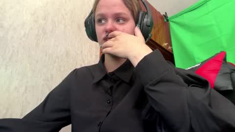 Eva online show from February 10, 2026, 9:35 am