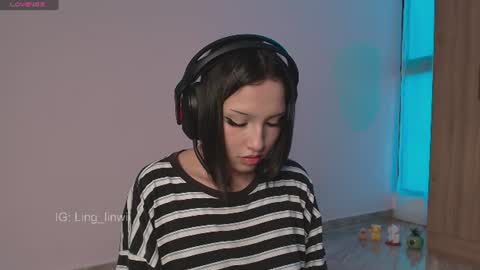 Snapshot of ling_meow chatting on July 22, 2026, 2:31 pm Ling online show from July 22, 2026, 2:31 pm