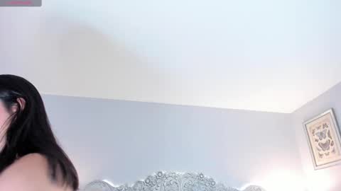 Snapshot of linnaevanson chatting on February 18, 2025, 4:37 am Linna online show from February 18, 2025, 4:37 am