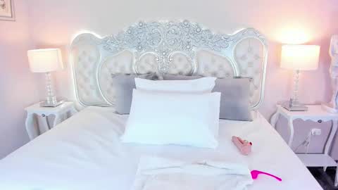 Snapshot of linnaevanson chatting on March 8, 2025, 4:12 am Linna online show from March 8, 2025, 4:12 am