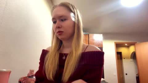 Snapshot of linncrisafi chatting on February 26, 2026, 7:24 pm Rose online show from February 26, 2026, 7:24 pm