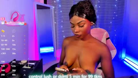Snapshot of linsyadams chatting on September 11, 2025, 3:50 am online show from September 11, 2025, 3:50 am
