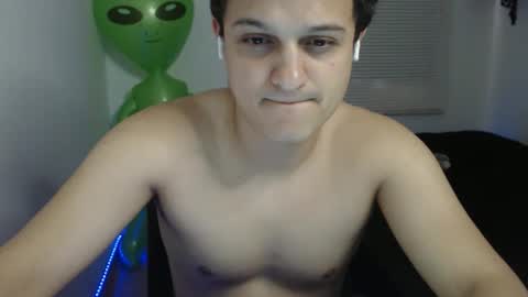 Snapshot of lioncluess chatting on April 13, 2026, 7:08 pm Lion Cluess online show from April 13, 2026, 7:08 pm