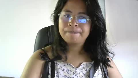 Liora selenex online show from March 30, 2026, 3:51 am