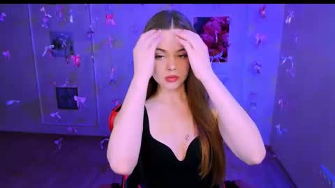 Snapshot of liora_wisp chatting on June 22, 2026, 4:26 pm liora online show from June 22, 2026, 4:26 pm