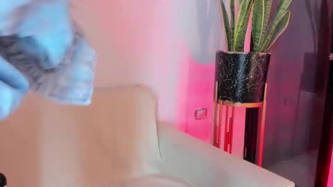 Liorah wolf online show from March 25, 2026, 7:53 pm