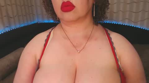 Snapshot of lipsaddiction chatting on December 13, 2024, 11:06 pm LIpsAddiction online show from December 13, 2024, 11:06 pm