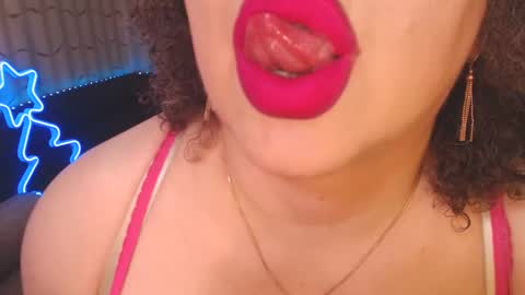 Snapshot of lipsaddiction chatting on December 28, 2024, 10:02 pm LIpsAddiction online show from December 28, 2024, 10:02 pm