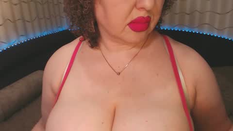 Snapshot of lipsaddiction chatting on January 5, 2025, 2:19 pm LIpsAddiction online show from January 5, 2025, 2:19 pm