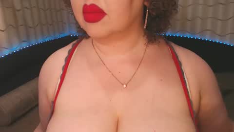 Snapshot of lipsaddiction chatting on January 10, 2025, 2:45 pm LIpsAddiction online show from January 10, 2025, 2:45 pm