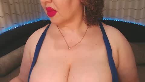 Snapshot of lipsaddiction chatting on January 18, 2025, 12:24 am LIpsAddiction online show from January 18, 2025, 12:24 am